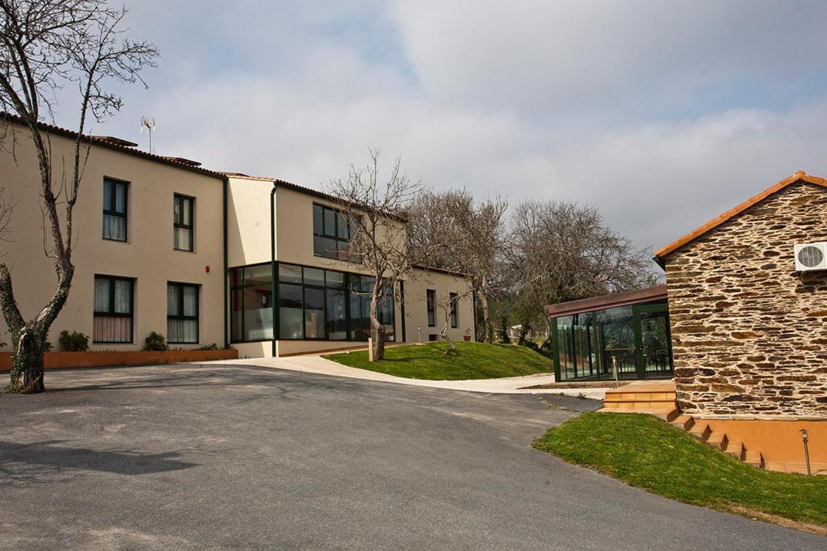 Hotel Amenal Exterior photo